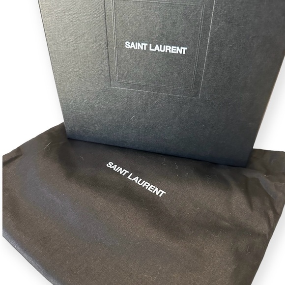 Envelope Triquilt YSL Wallet on Chain in Grained Leather - Picture 10 of 10